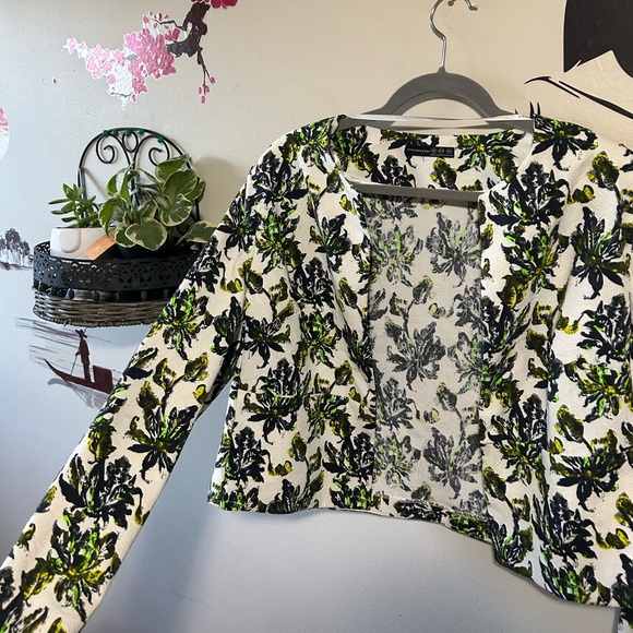 Atmosphere White Floral Jacket - Picture 5 of 8